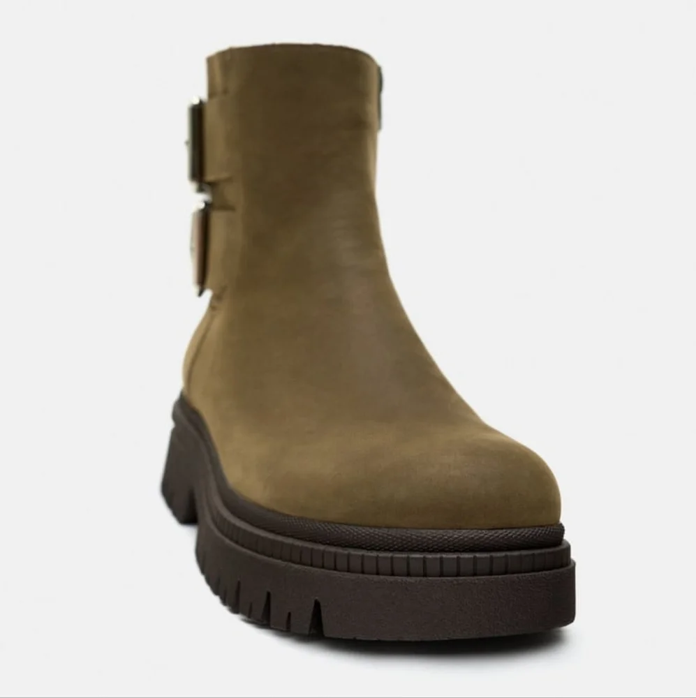 ZARA LOW HEELED LEATHER ANKLE BOOTS WITH BUCKLES